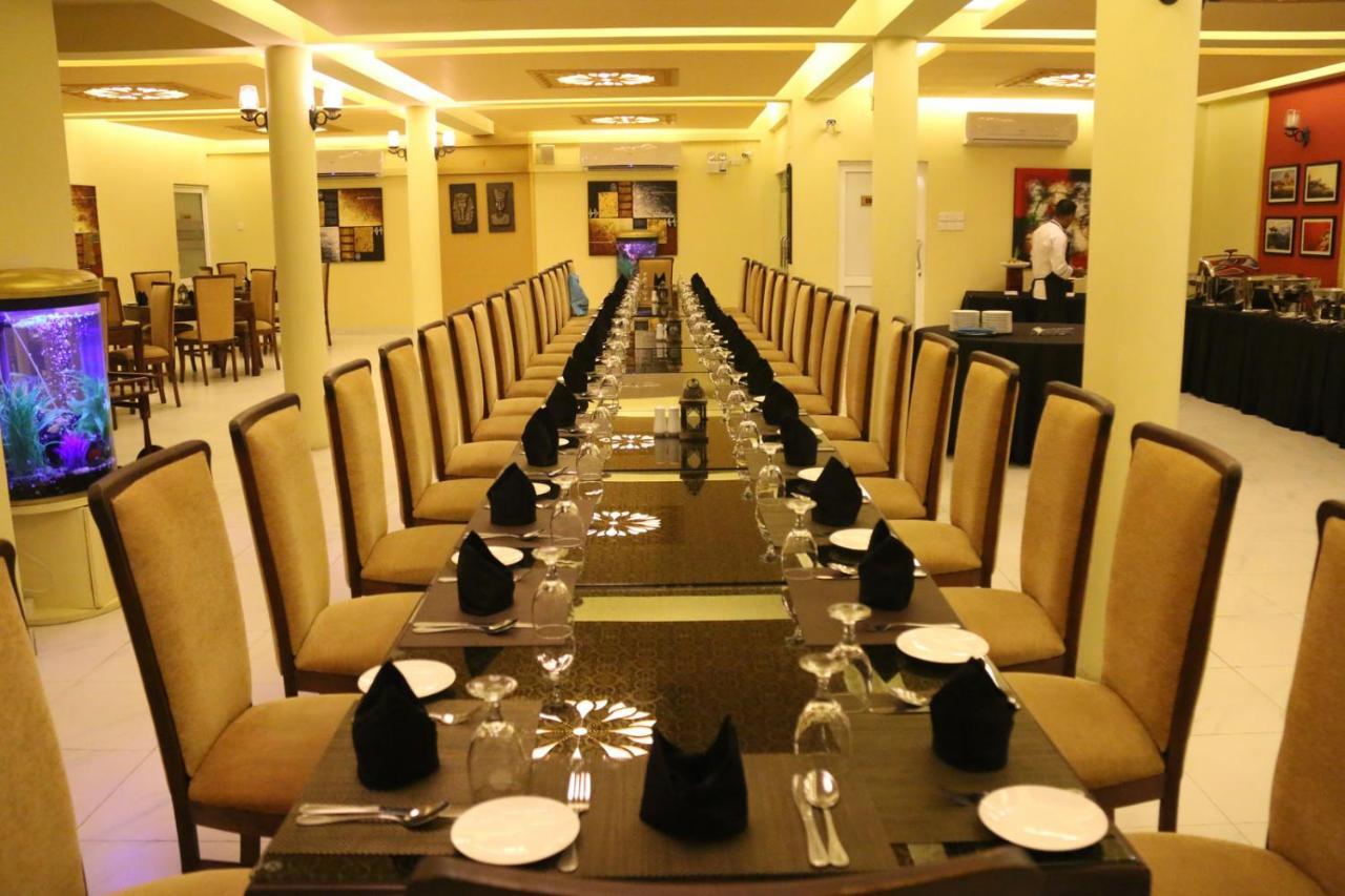Seethawaka Regency Avissawella Exteriör bild